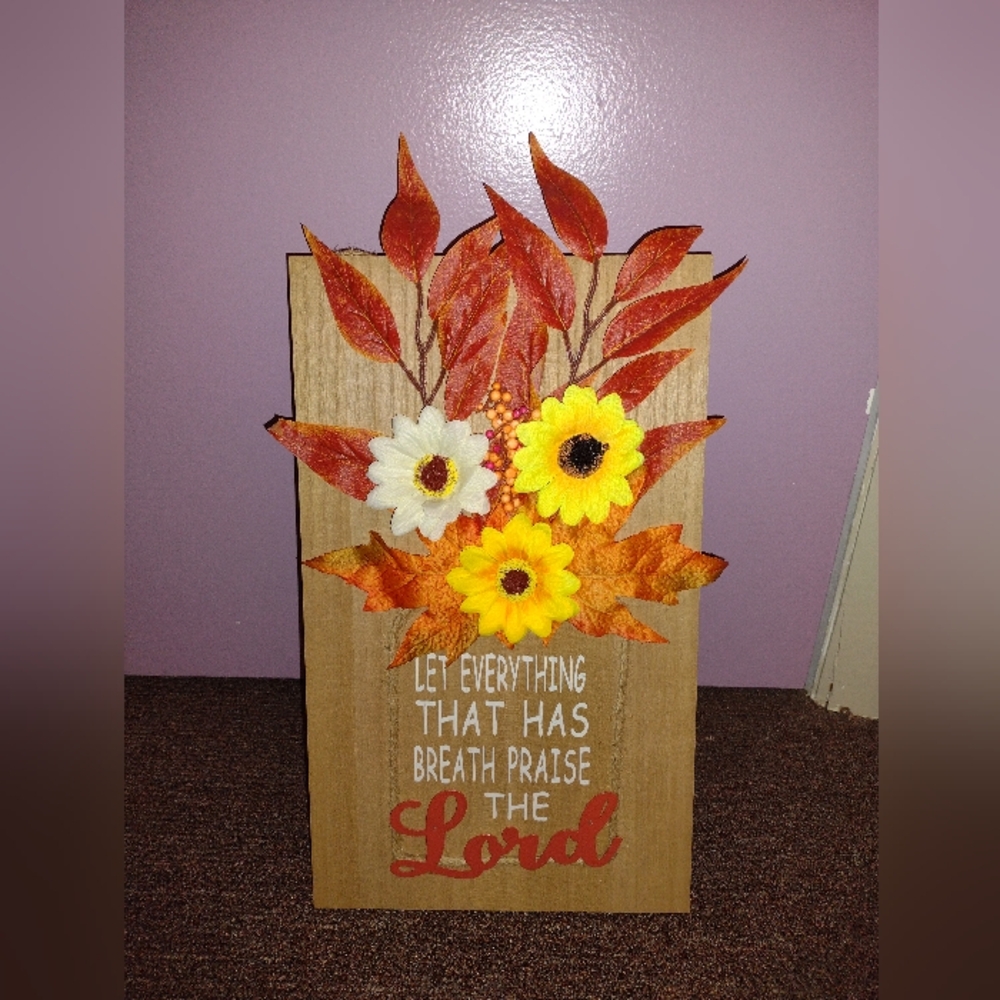 Fall wooden wall decor with easel on back